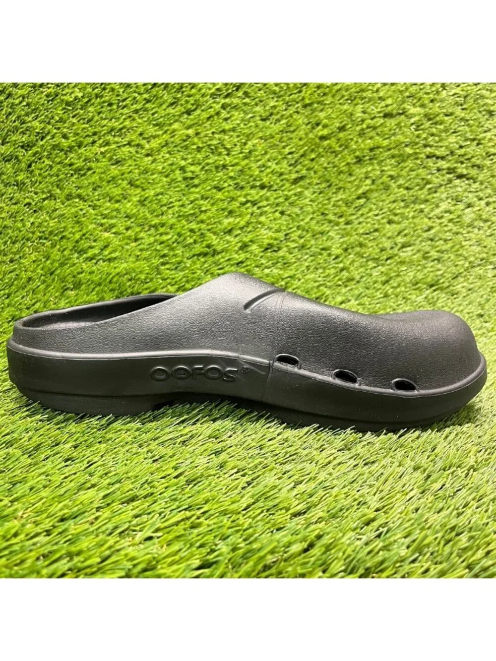 OOFOS OOcloog Clog Mens Size 11 Black Beach Outdoor Slip On Recovery Sandals